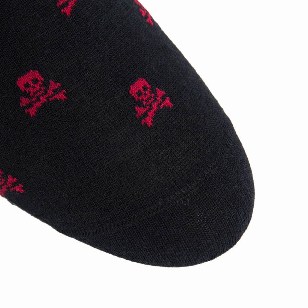 Black with Red Skull and Crossbones Fine Merino Wool Sock Linked Toe Mid-Calf