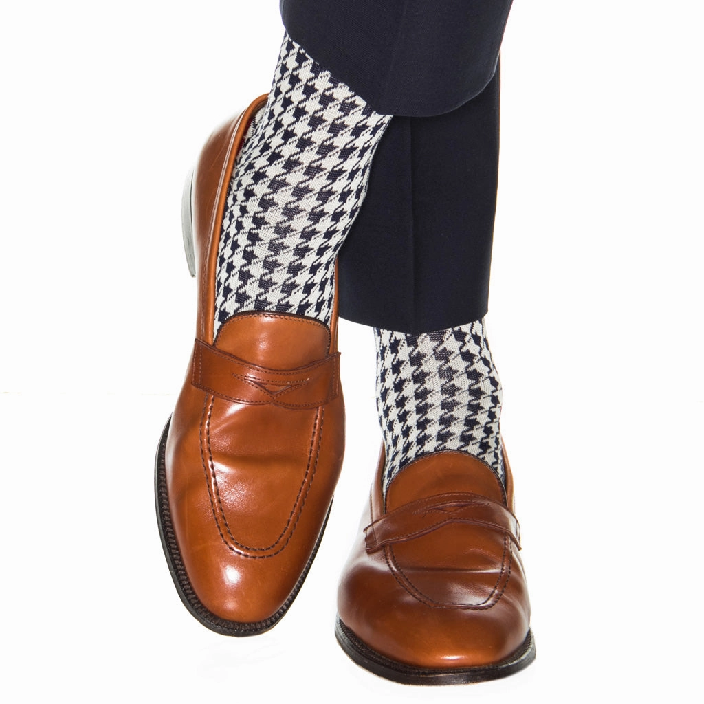 Classic Navy and Cream Large Houndstooth with Red Tipping Cotton Sock Linked Toe Mid-Calf